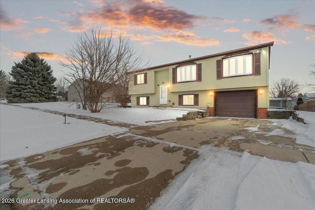 1596 Berkley Drive, Holt, MI 48842