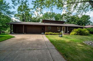 1121 River Heights Road, Menomonie, WI 54751