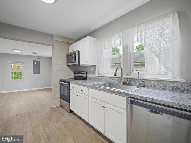 108 E 12TH AVENUE, Ranson, WV 25438