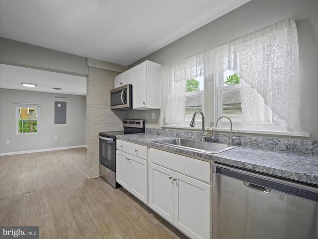 108 E 12TH AVENUE, Ranson, WV 25438