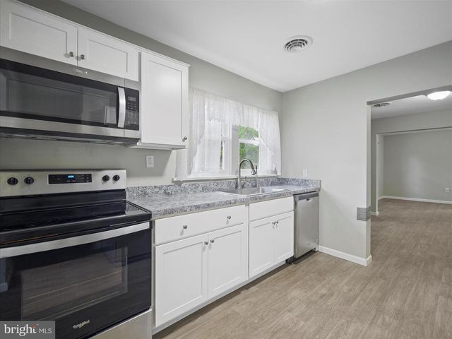 108 E 12TH AVENUE, Ranson, WV 25438