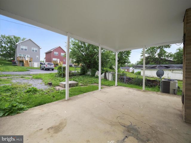 108 E 12TH AVENUE, Ranson, WV 25438