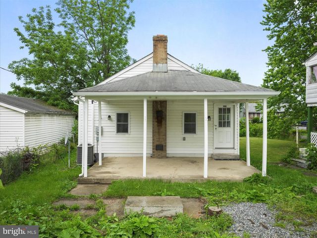 108 E 12TH AVENUE, Ranson, WV 25438