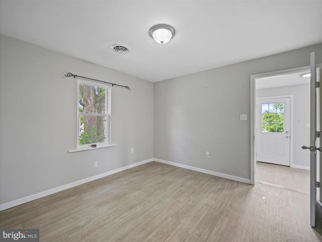 108 E 12TH AVENUE, Ranson, WV 25438