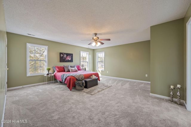 223 Everett Drive, Sneads Ferry, NC 28460