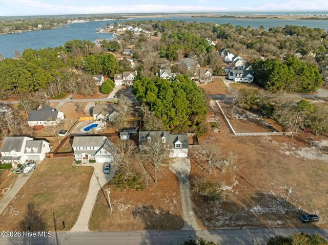 223 Everett Drive, Sneads Ferry, NC 28460