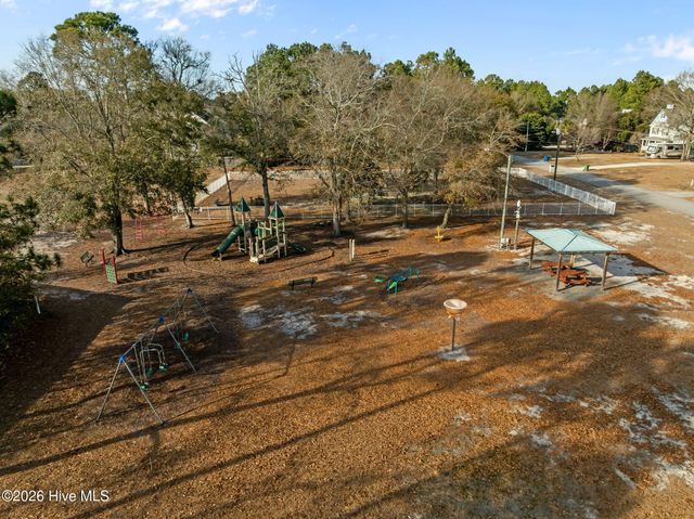 223 Everett Drive, Sneads Ferry, NC 28460