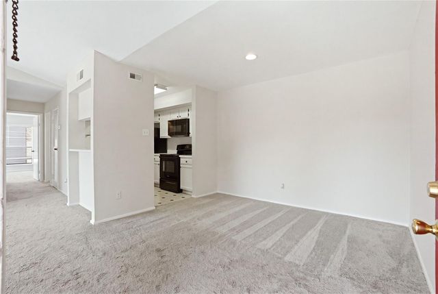 2025 Augusta Drive 804, Houston, TX 77057