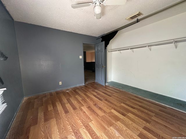 7547 LONGING TRL, San Antonio, TX 78244