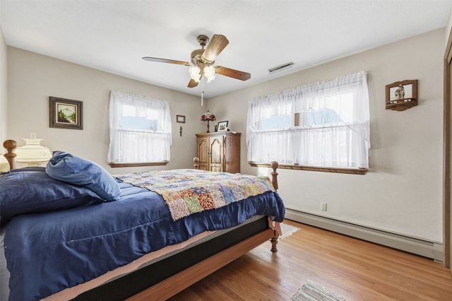 2461 Teresa Dr SW, Cedar Rapids, IA 52404