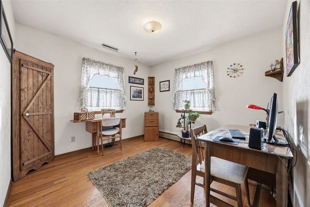 2461 Teresa Dr SW, Cedar Rapids, IA 52404