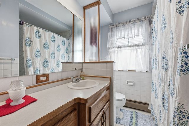 2461 Teresa Dr SW, Cedar Rapids, IA 52404