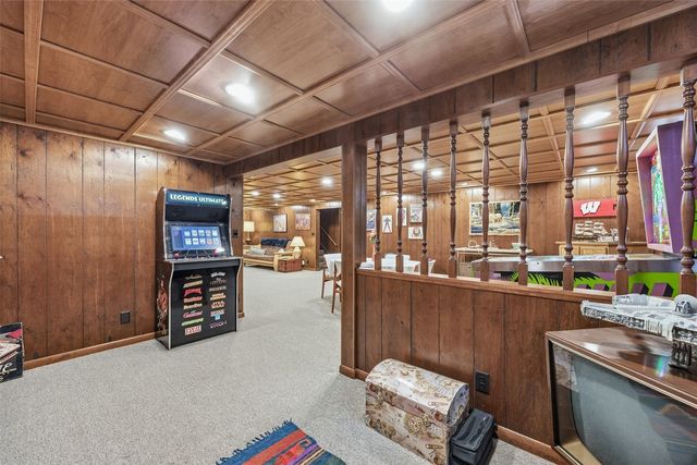 2461 Teresa Dr SW, Cedar Rapids, IA 52404