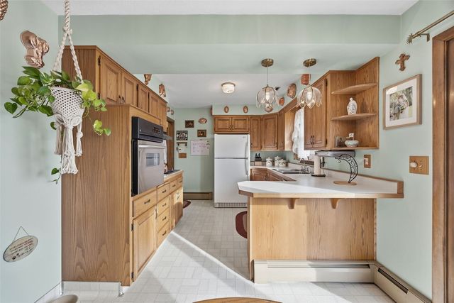 2461 Teresa Dr SW, Cedar Rapids, IA 52404