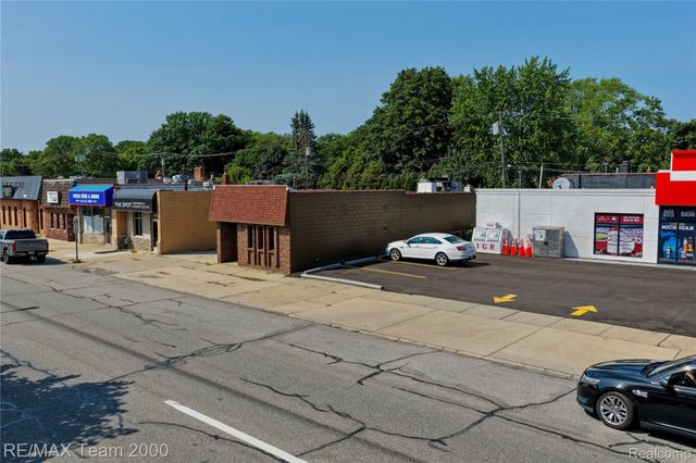 22087 Outer Drive, Dearborn, MI 48124