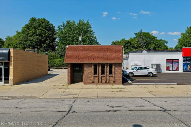 22087 Outer Drive, Dearborn, MI 48124