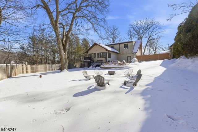 5 Flora Ave, Hopatcong Boro, NJ 07874