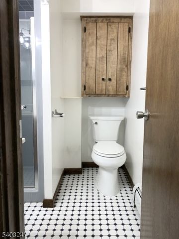 5 Flora Ave, Hopatcong Boro, NJ 07874