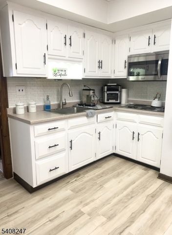 5 Flora Ave, Hopatcong Boro, NJ 07874