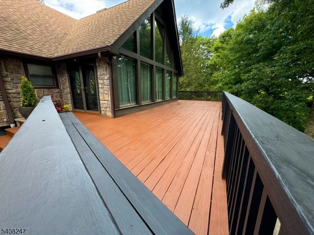 5 Flora Ave, Hopatcong Boro, NJ 07874