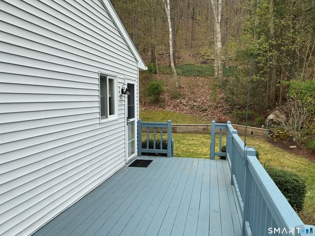 91 Beacon Manor Road, Naugatuck, CT 06770