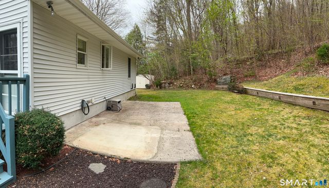 91 Beacon Manor Road, Naugatuck, CT 06770