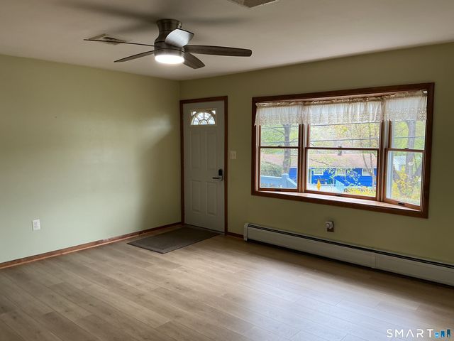 91 Beacon Manor Road, Naugatuck, CT 06770