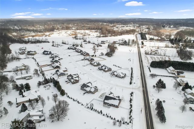 10029 Quarry Ridge Road, Springfield Charter Township, MI 48346