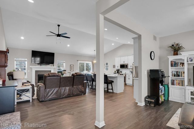 10029 Quarry Ridge Road, Springfield Charter Township, MI 48346