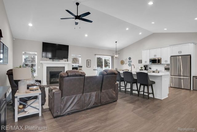 10029 Quarry Ridge Road, Springfield Charter Township, MI 48346