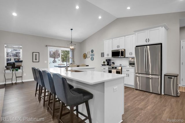 10029 Quarry Ridge Road, Springfield Charter Township, MI 48346