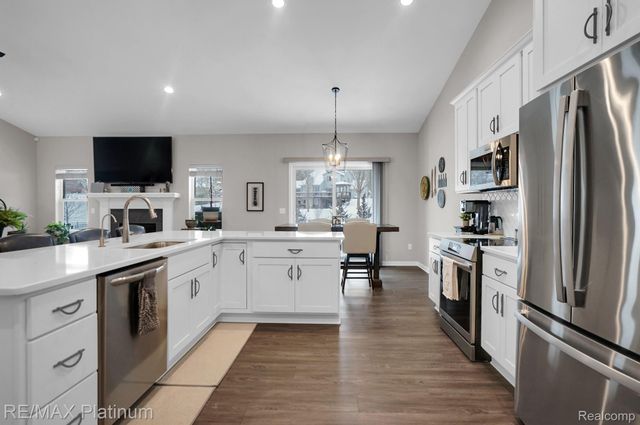 10029 Quarry Ridge Road, Springfield Charter Township, MI 48346