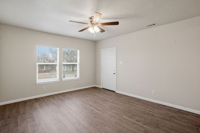 936 E Ramsey Avenue, Fort Worth, TX 76104