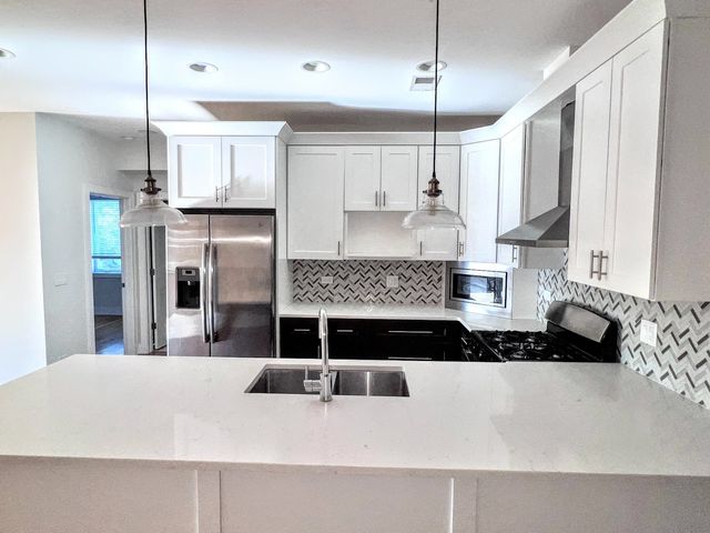 3203 N Ridgeway Avenue 4C, Chicago, IL 60618