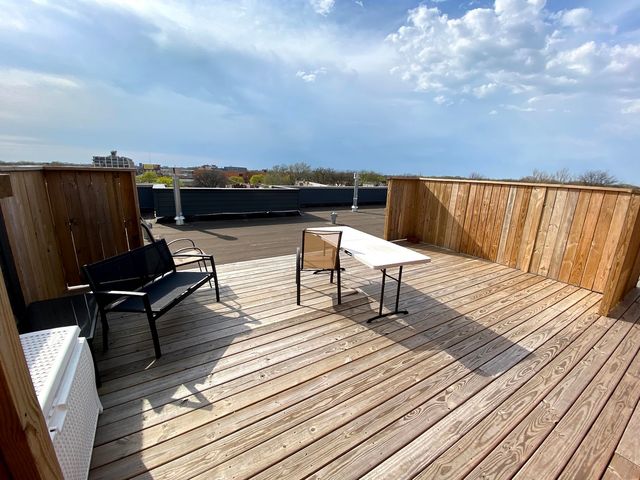 3203 N Ridgeway Avenue 4C, Chicago, IL 60618