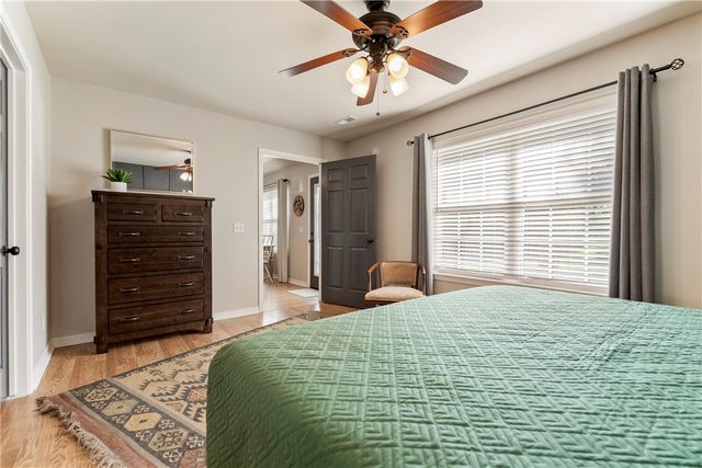 205-1 NE J Street, Bentonville, AR 72712