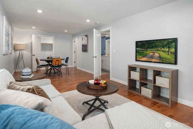 9210 171st Avenue NE, Redmond, WA 98052