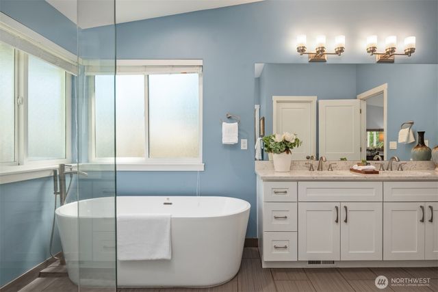 9210 171st Avenue NE, Redmond, WA 98052