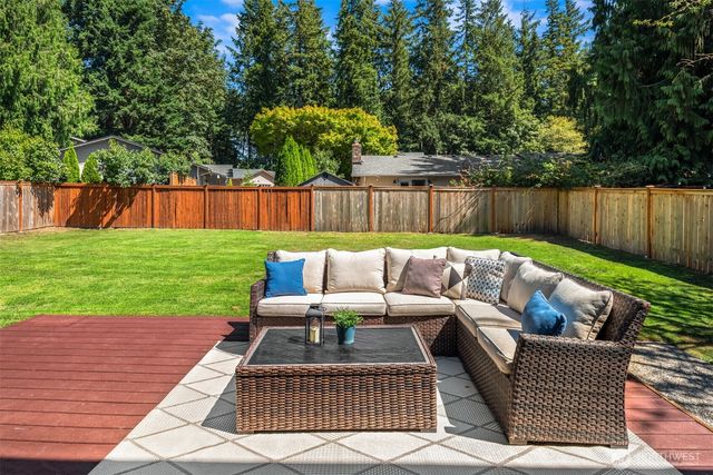 9210 171st Avenue NE, Redmond, WA 98052