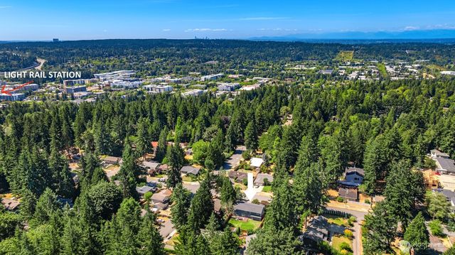 9210 171st Avenue NE, Redmond, WA 98052