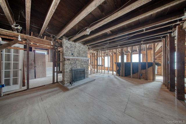 2823 State Route 52, Pine Bush, NY 12566