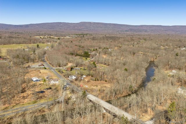 2823 State Route 52, Pine Bush, NY 12566