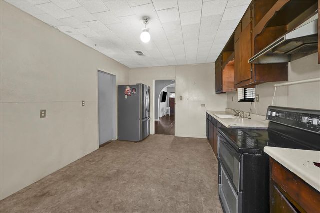 720 Yupon Street, Baytown, TX 77520