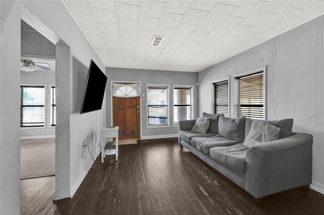 720 Yupon Street, Baytown, TX 77520