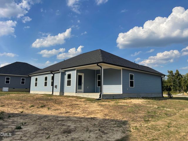 21 Shoreline Drive, Lillington, NC 27546