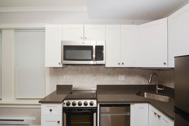 640 W WRIGHTWOOD Avenue 303, Chicago, IL 60614
