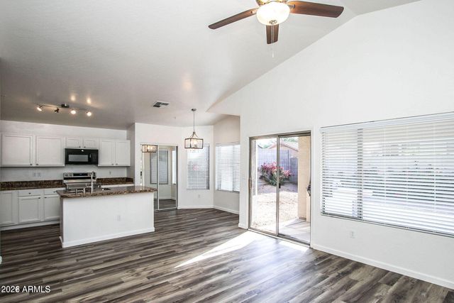 7549 E CHRISTMAS CHOLLA Drive, Scottsdale, AZ 85255