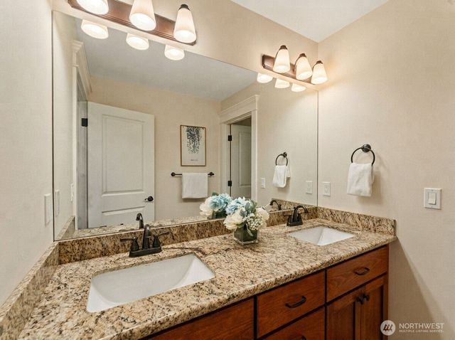 8718 NE 134th Street, Kirkland, WA 98034