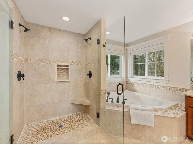 8718 NE 134th Street, Kirkland, WA 98034