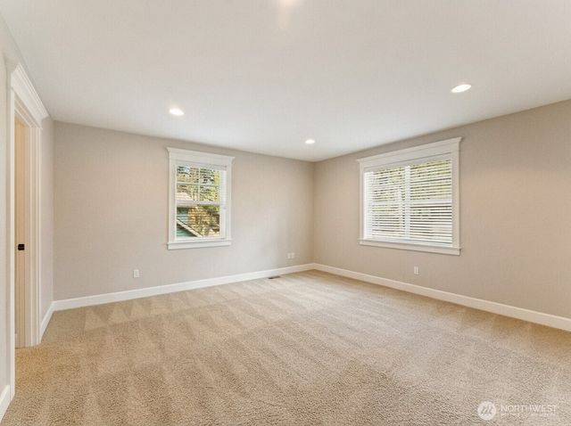 8718 NE 134th Street, Kirkland, WA 98034